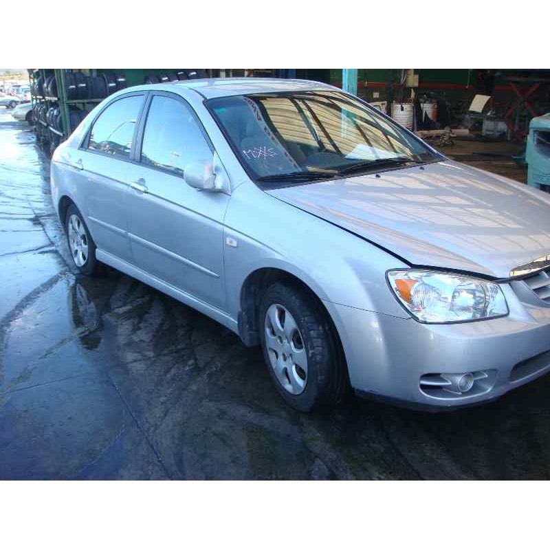 kia cerato del año 2004