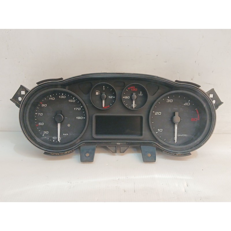 Recambio de cuadro instrumentos para iveco daily furgon fg h3 batalla 4100 35 c ... v referencia OEM IAM 5802036581 A2C17300400 - Blanco