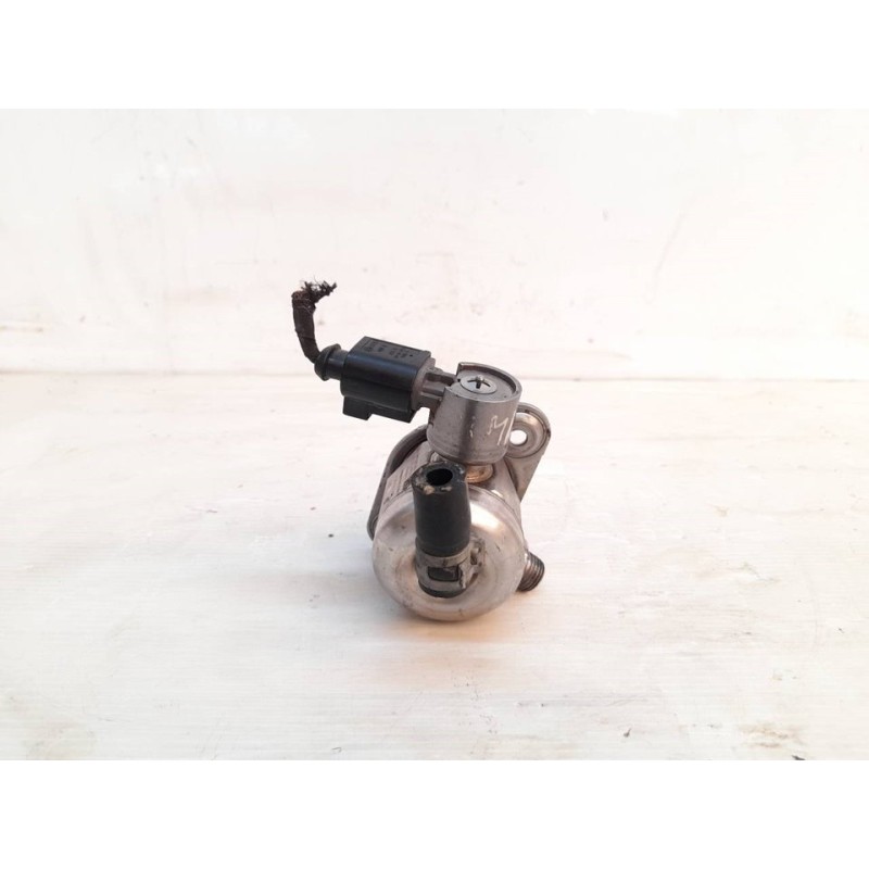 Recambio de bomba inyeccion para volkswagen golf vii sportsvan advance bluemotion tech referencia OEM IAM 04E127025A - Blanco 4