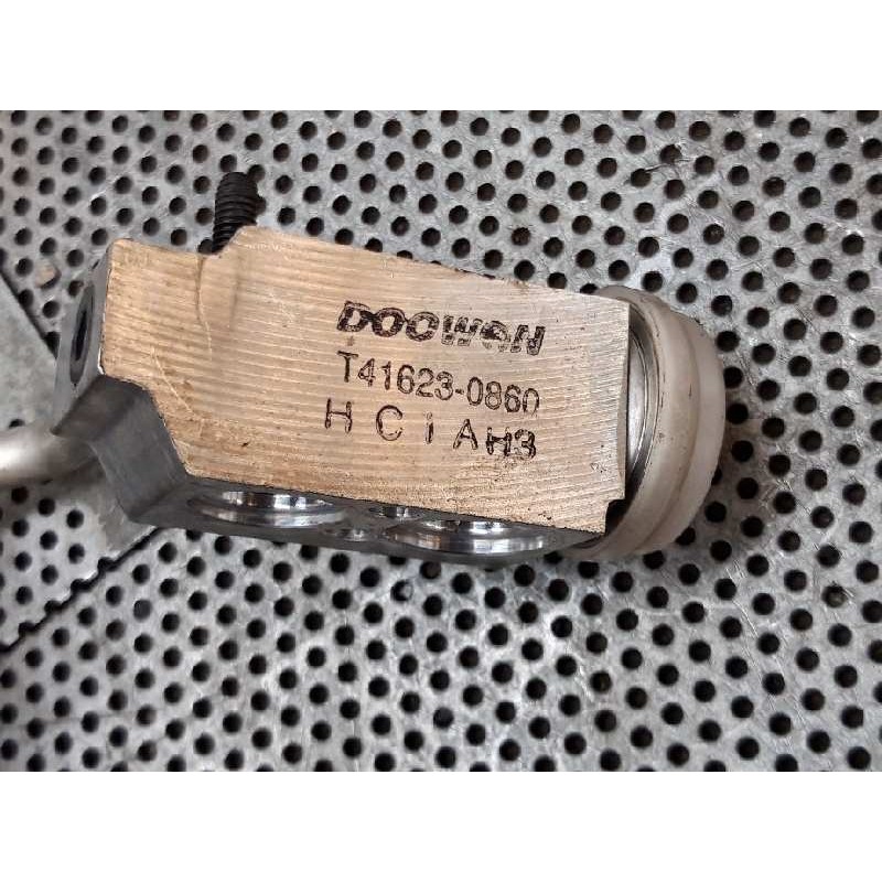 Recambio de tubos aire acondicionado para kia rio concept referencia OEM IAM T416230860 - Blanco 2