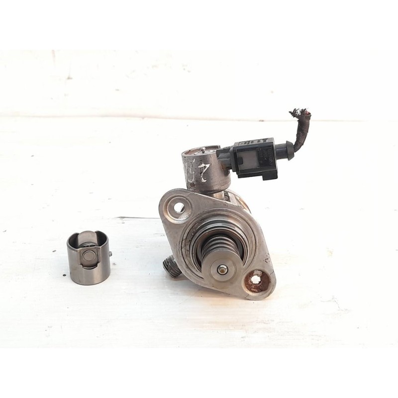 Recambio de bomba inyeccion para volkswagen golf vii sportsvan advance bluemotion tech referencia OEM IAM 04E127025A - Blanco 5