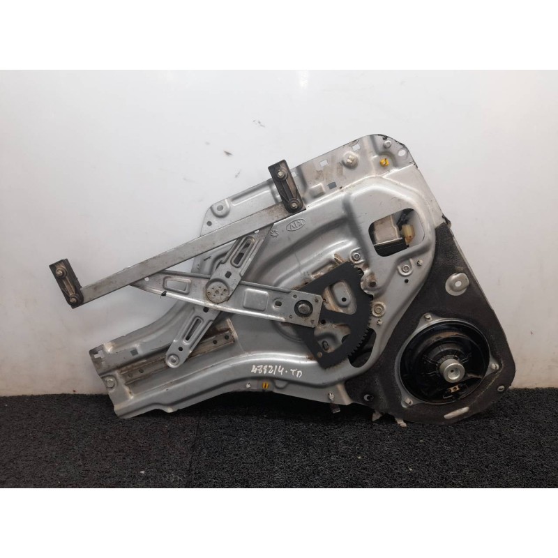 Recambio de elevalunas trasero derecho para kia sportage lx 4x4 referencia OEM IAM 2