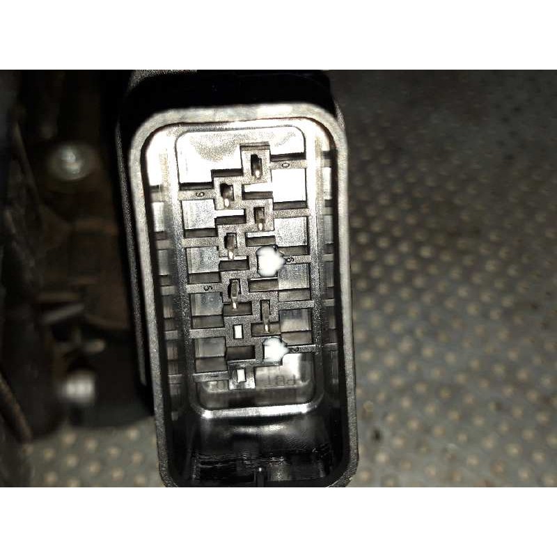 Recambio de cerradura puerta delantera derecha para ford focus lim. (cb4) titanium referencia OEM IAM - Blanco 3