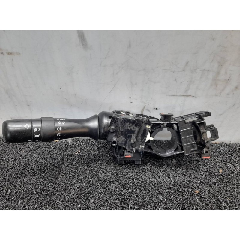 Recambio de mando luces para toyota auris active referencia OEM IAM 0229117F609  