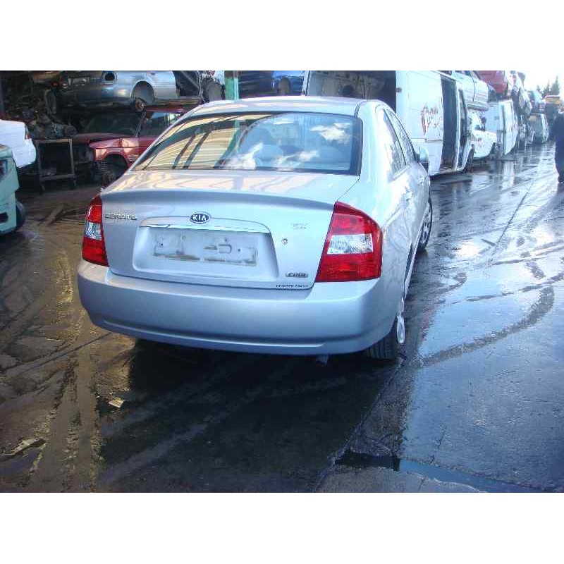 kia cerato del año 2004