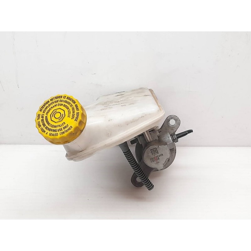 Recambio de bomba freno para citroën c3 attraction referencia OEM IAM 24642  BOSCH - Blanco 5