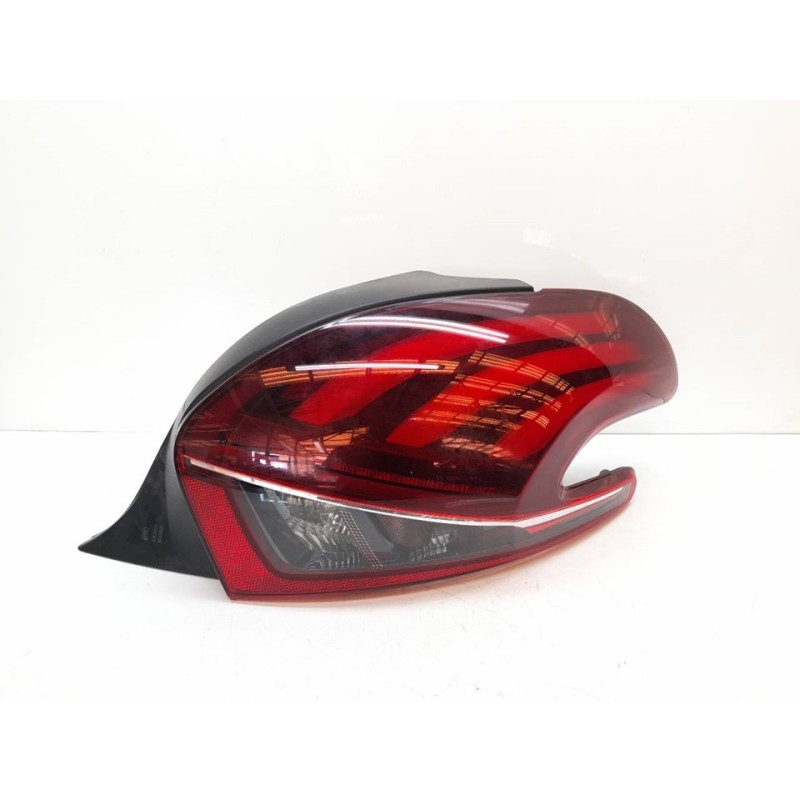 Recambio de piloto trasero derecho para peugeot 208 style referencia OEM IAM 9810430580  