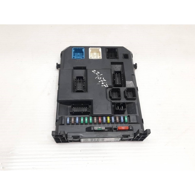 Recambio de caja reles / fusibles para citroën c3 attraction referencia OEM IAM 9666952280  