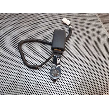 ENGANCHE CINTURON DELANTERO DERECHO 888401W000HU H05160354 