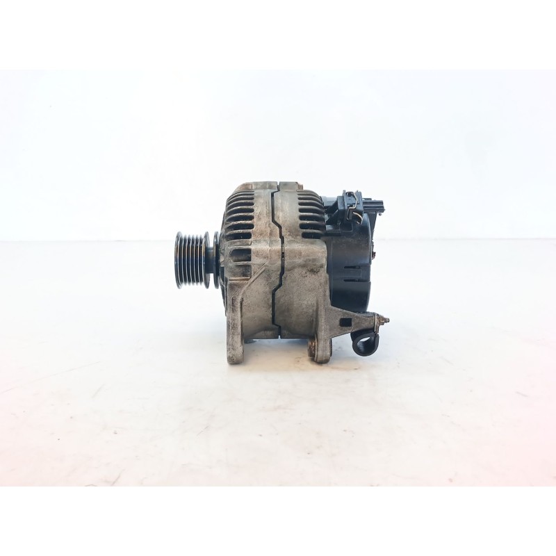 Recambio de alternador para volkswagen polo iii (6n1) 100 1.4 16v referencia OEM IAM 012332007  