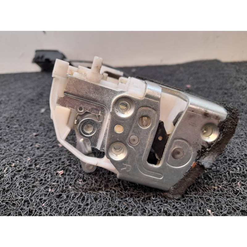 Recambio de cerradura puerta trasera derecha para suzuki sx4 rw (ey) glx referencia OEM IAM 2
