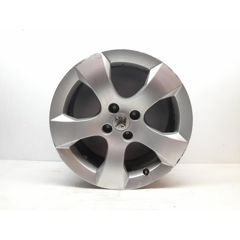 Recambio de llanta para peugeot 3008 premium referencia OEM IAM 9673738677  
