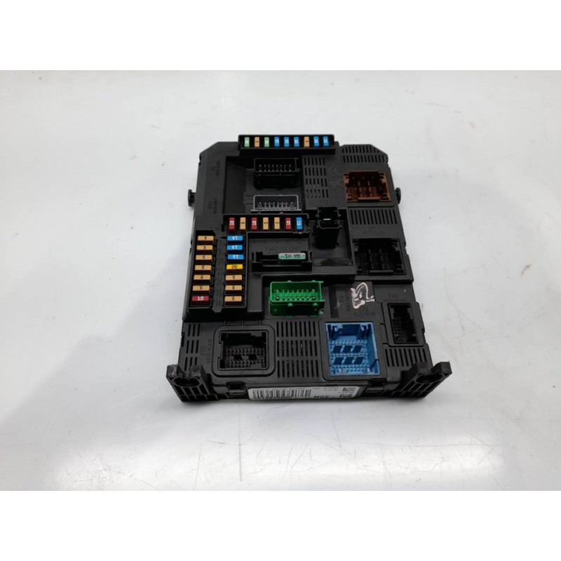 Recambio de caja reles / fusibles para citroën c-elysée shine referencia OEM IAM 9819849680  