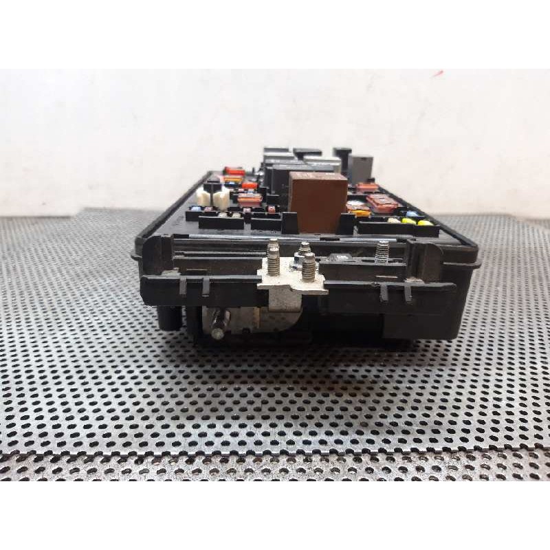 Recambio de caja reles / fusibles para opel insignia berlina cosmo referencia OEM IAM 13222782 13255300 - Negro 5