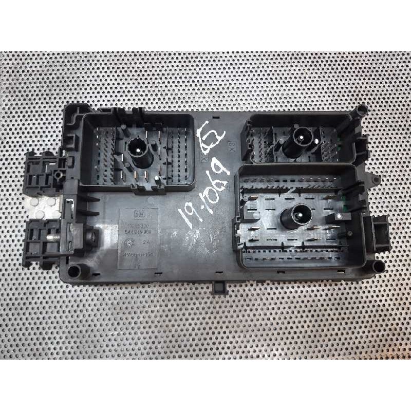 Recambio de caja reles / fusibles para opel insignia berlina cosmo referencia OEM IAM 13222782 13255300 - Negro 6