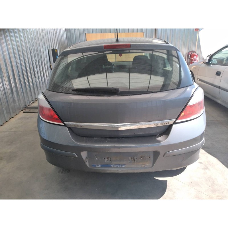 opel astra h berlina del año 2006