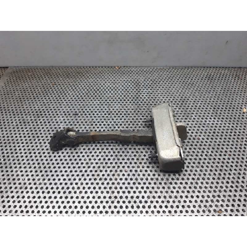 Recambio de retenedor puerta trasera derecha para toyota auris active referencia OEM IAM - Gris 4