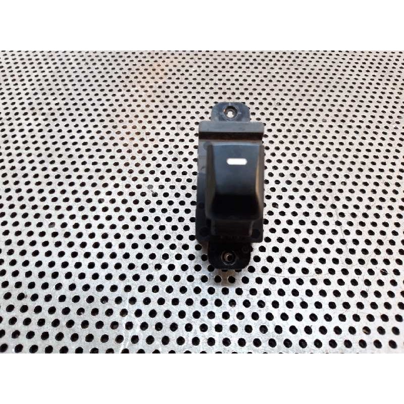 Recambio de mando elevalunas delantero derecho para kia rio concept referencia OEM IAM 935751W010  