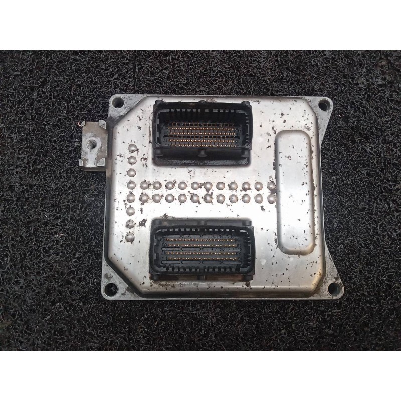 Recambio de centralita motor uce para opel astra gtc innovation referencia OEM IAM 55567114 5WK9460 8032418440