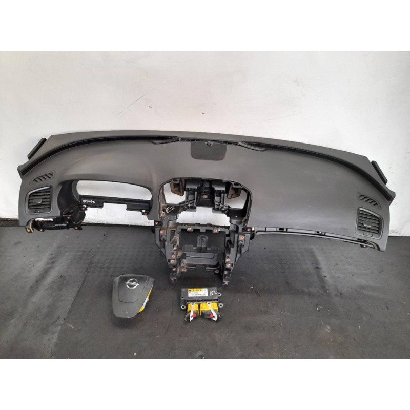 Recambio de kit airbag para opel insignia berlina cosmo referencia OEM IAM 13575447 13270401 20955173
