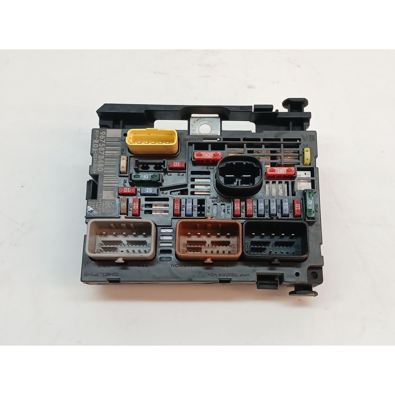 Recambio de caja reles / fusibles para peugeot 308 sw envy referencia OEM IAM 9675878480 - Blanco 3