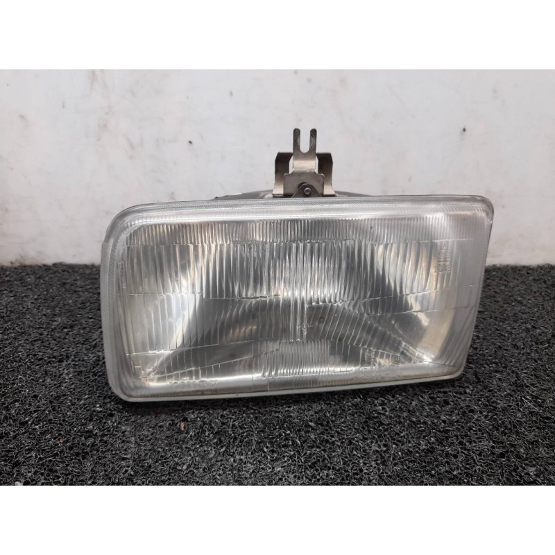 Recambio de faro izquierdo para ford fiesta berl./courier referencia OEM IAM  138197 