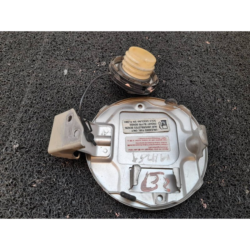 Recambio de tapa exterior combustible para suzuki sx4 rw (ey) glx referencia OEM IAM 2