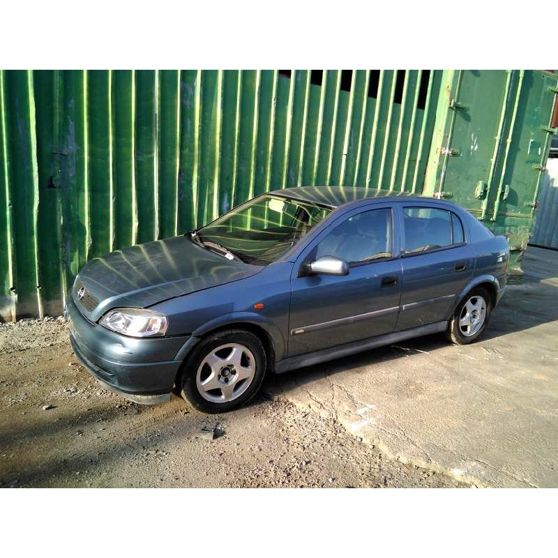 opel astra g berlina del año 1998