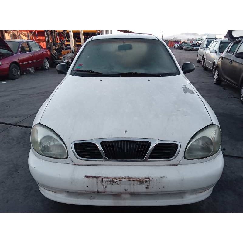 daewoo lanos del año 2000