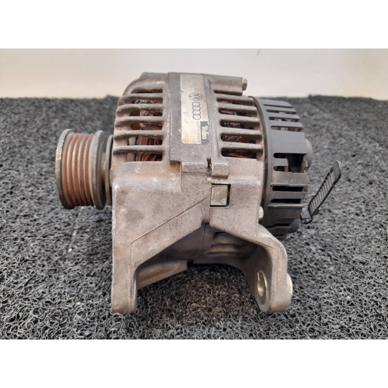 Recambio de alternador para audi a4 berlina (b5) 1.8 20v turbo referencia OEM IAM 058903016E A13VI156 VALEO