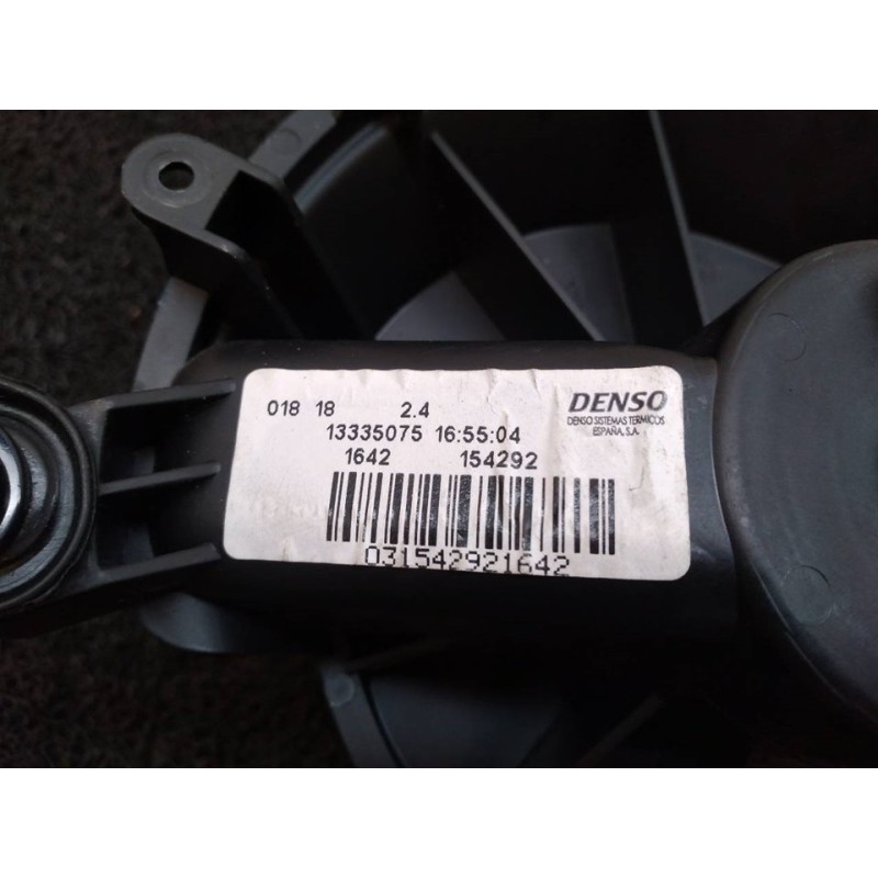 Recambio de motor calefaccion para opel corsa e selective referencia OEM IAM 13335075 - Blanco 2
