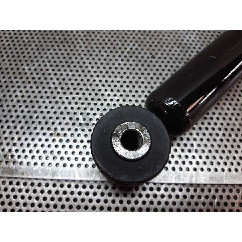 Recambio de amortiguador trasero derecho para renault twingo 1.2 referencia OEM IAM 8200368122 - Negro 2