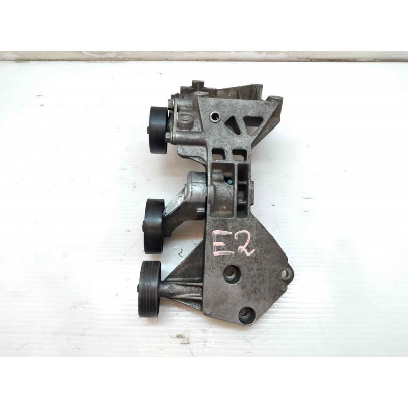 Recambio de soporte alternador para mercedes-benz clase a (w169) a 180 cdi (169.007) referencia OEM IAM A6402021040