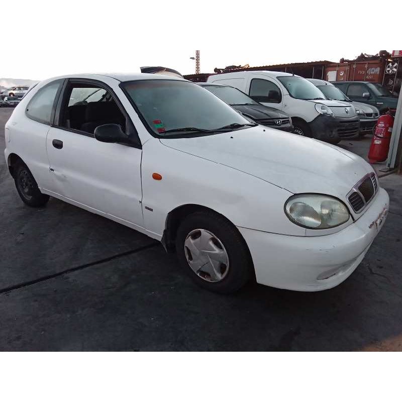 daewoo lanos del año 2000