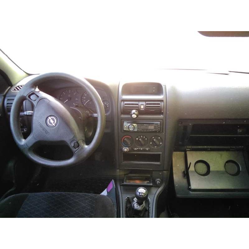 opel astra g berlina del año 1998