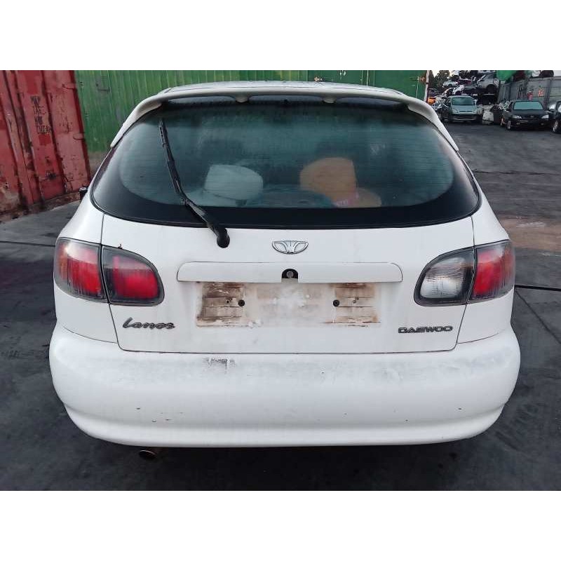 daewoo lanos del año 2000