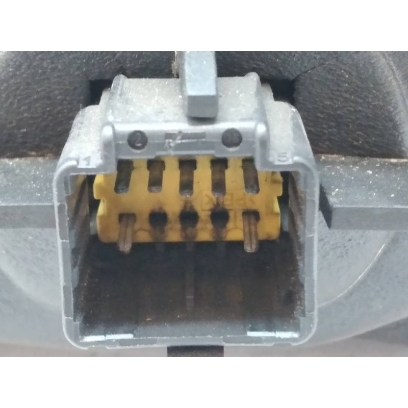 Recambio de retrovisor derecho para renault scenic ii confort authentique referencia OEM IAM 3