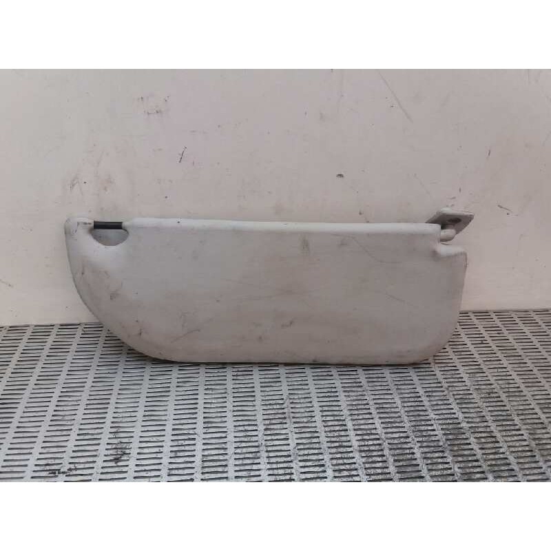Recambio de parasol izquierdo para peugeot 107 1.0 cat (384f) referencia OEM IAM - Rojo 2