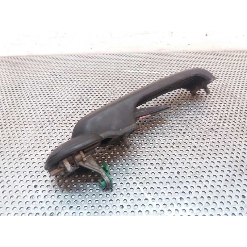 Recambio de maneta exterior delantera derecha para nissan atleon 110 referencia OEM IAM - Blanco 2