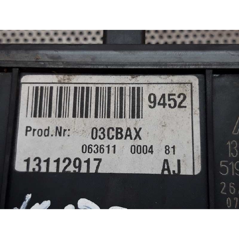 Recambio de caja reles / fusibles para opel vectra c berlina club referencia OEM IAM 13112917 - Gris 2
