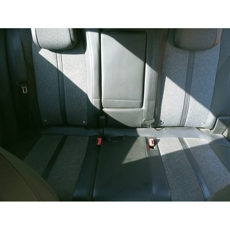 Recambio de asientos traseros para peugeot 3008 allure referencia OEM IAM 2