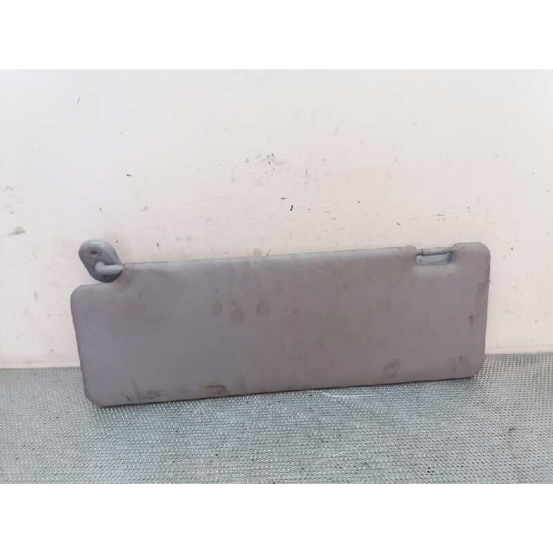 Recambio de parasol izquierdo para nissan atleon 110 referencia OEM IAM - Blanco 2