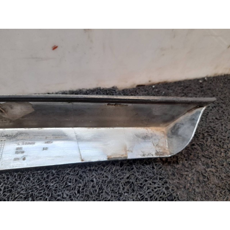 Recambio de molduras traseras para opel astra h berlina cosmo referencia OEM IAM 3