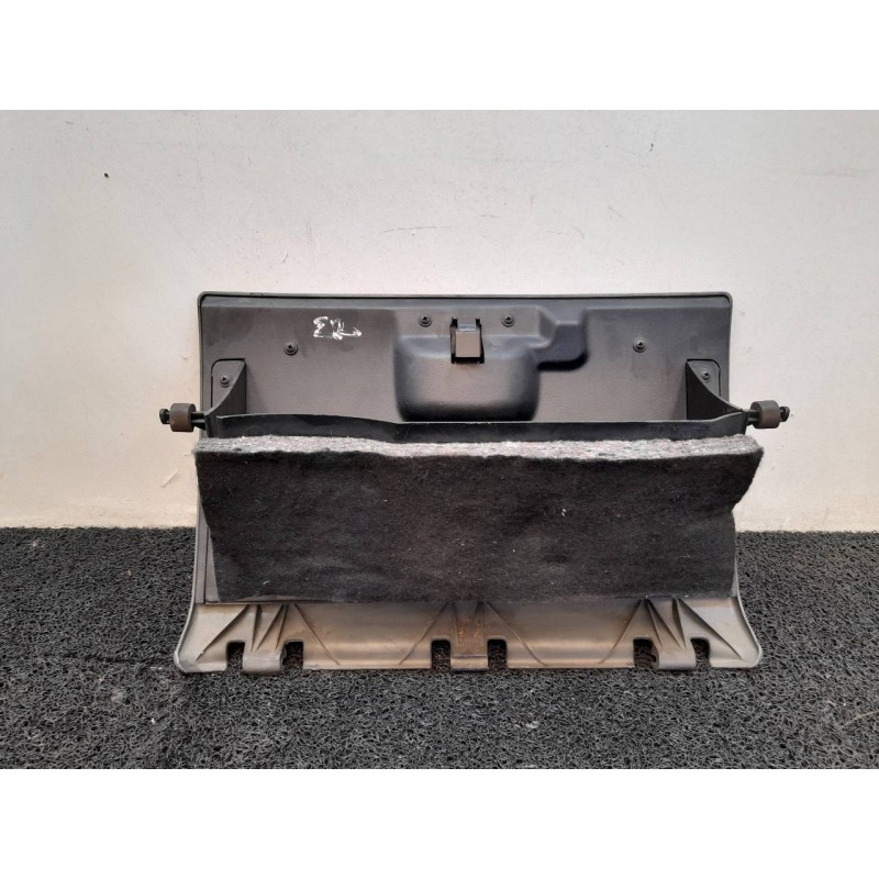 Recambio de guantera para chrysler voyager (rg) 2.5 crd se referencia OEM IAM 2
