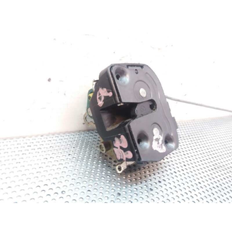 Recambio de cerradura puerta delantera derecha para nissan atleon 110 referencia OEM IAM - Blanco 2