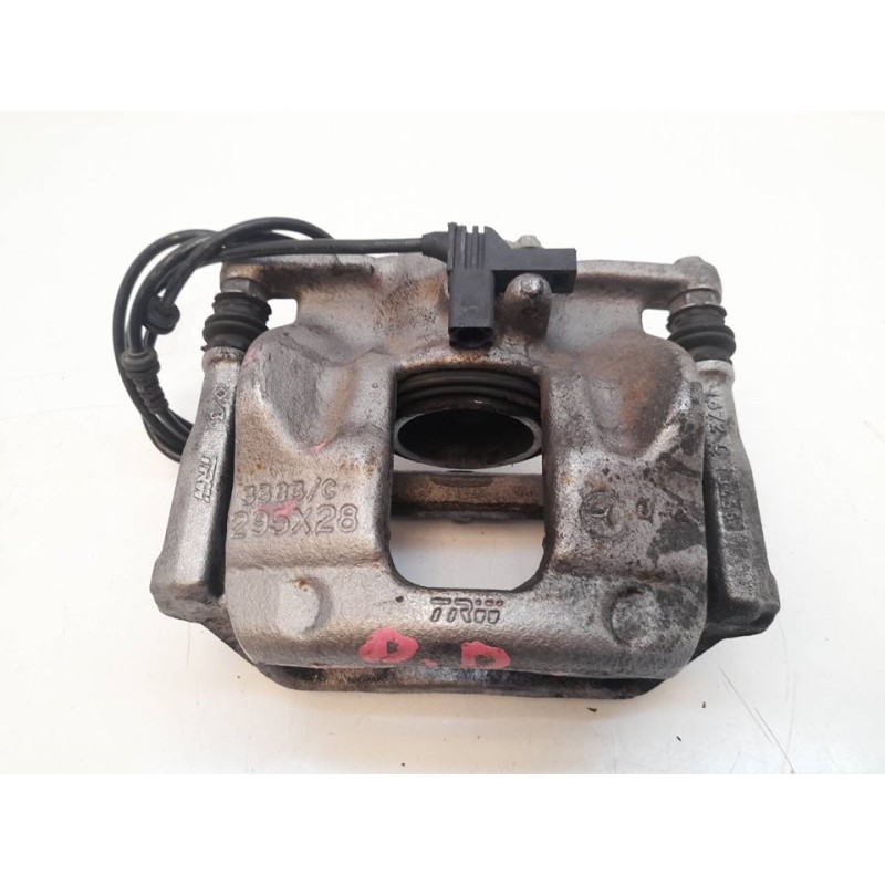 Recambio de pinza de freno delantera derecha para mercedes-benz clase gla (w156) gla 180 (156.942) referencia OEM IAM 3383C 295X - Blanco