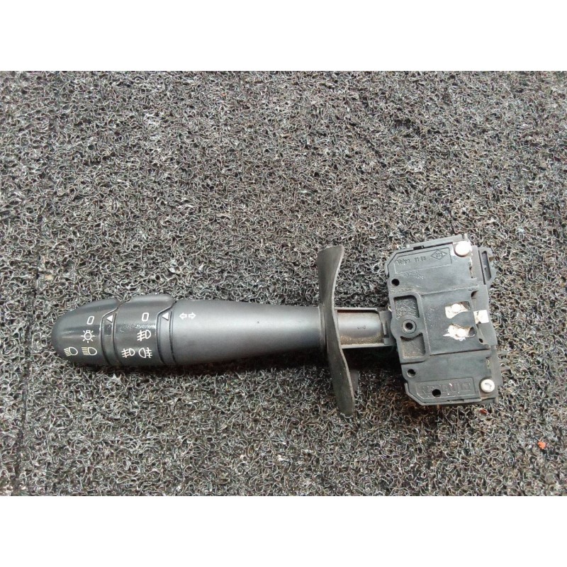 Recambio de mando luces para renault clio ii fase ii (b/cb0) 1.5 dci diesel referencia OEM IAM   