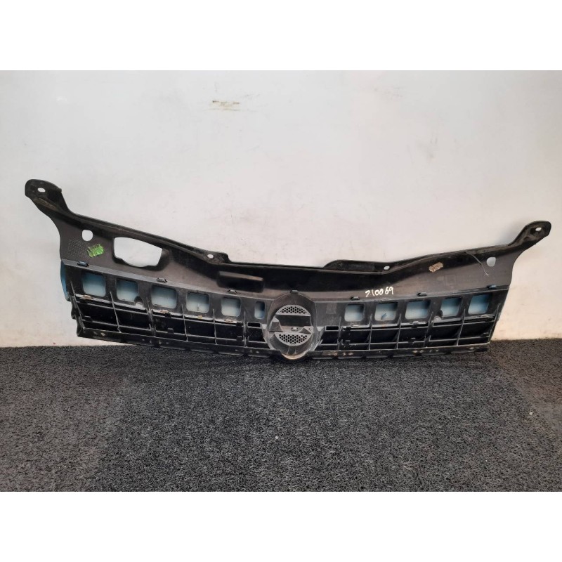 Recambio de rejilla delantera para opel astra h berlina cosmo referencia OEM IAM 2