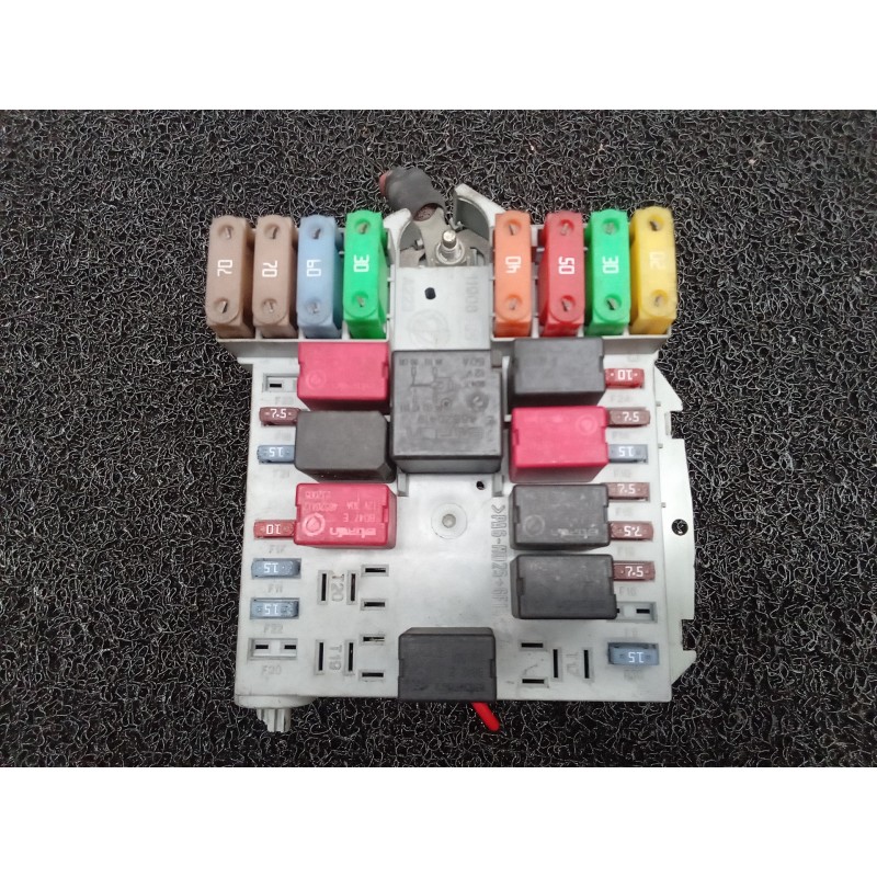 Recambio de caja reles / fusibles para lancia ypsilon (101) 1.4 16v oro (10.2006) referencia OEM IAM 51792195  