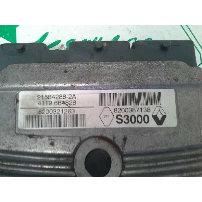 Recambio de centralita motor uce para renault scenic ii 1.6 16v referencia OEM IAM 8200387138 8200321263 215842882A/SAGEM
